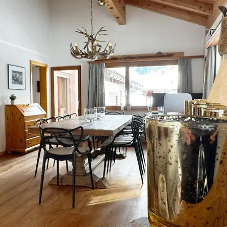 Alpine Hideaway Mountain Retreat 1-6 Pers クロスタース